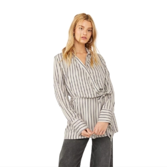 Free PEOPLE Arlo Striped Plunging Neckline Long Sleeve Wrap Blouse Size XS - Picture 2 of 16